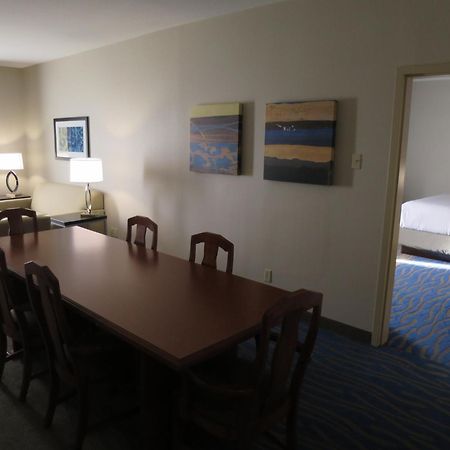 Holiday Inn Hotel & Suites Regina By Ihg Dış mekan fotoğraf