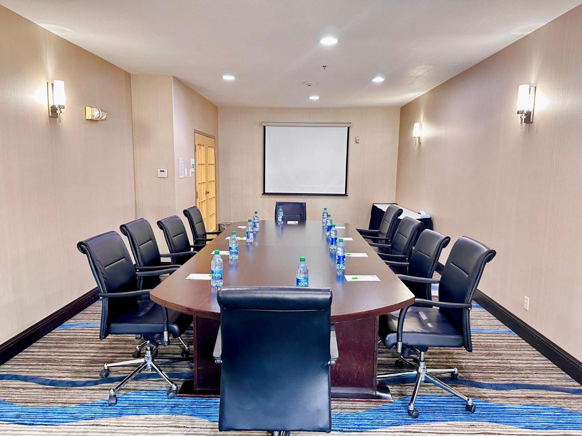 Holiday Inn Hotel & Suites Regina By Ihg Dış mekan fotoğraf
