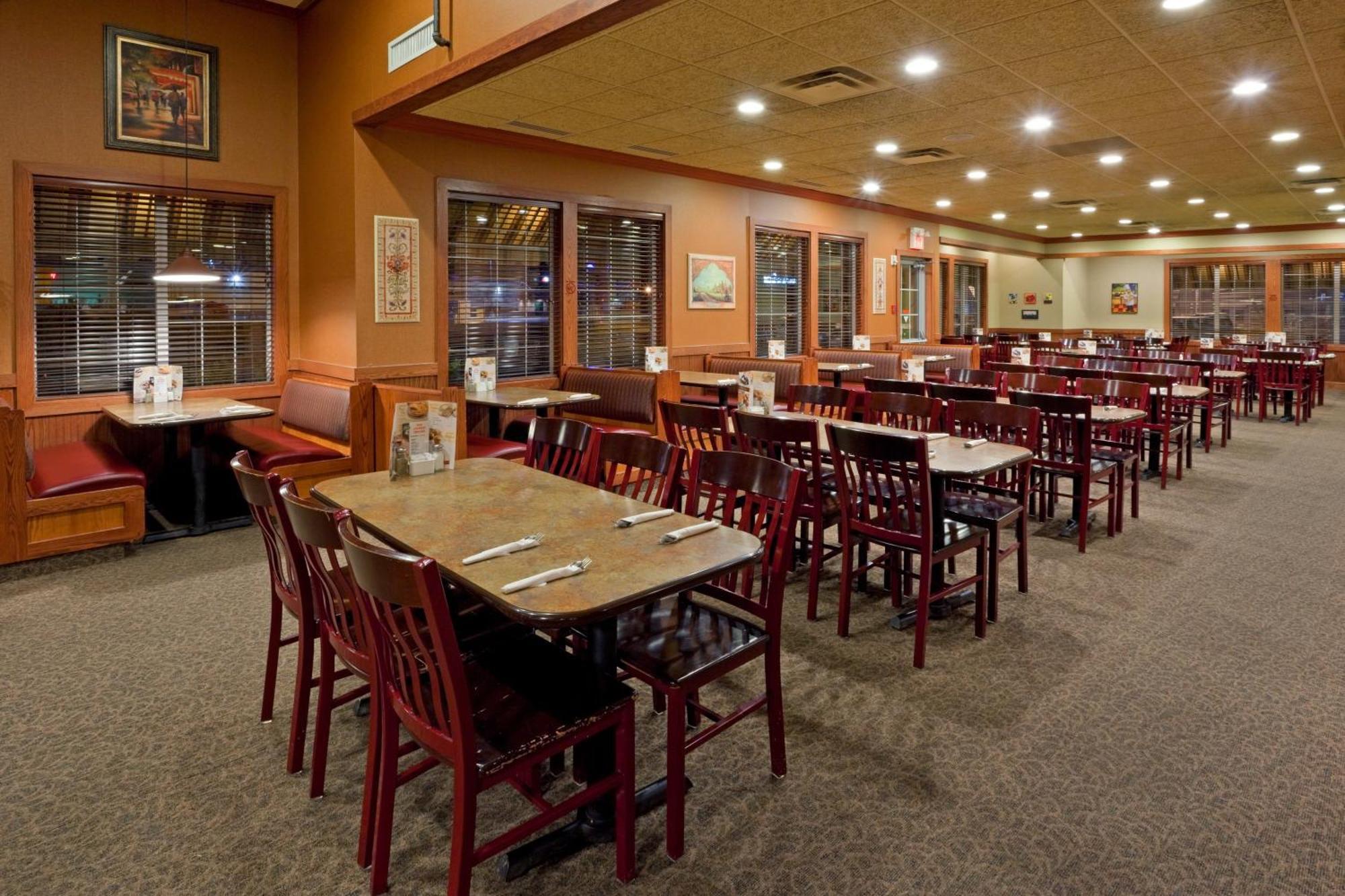 Holiday Inn Hotel & Suites Regina By Ihg Dış mekan fotoğraf